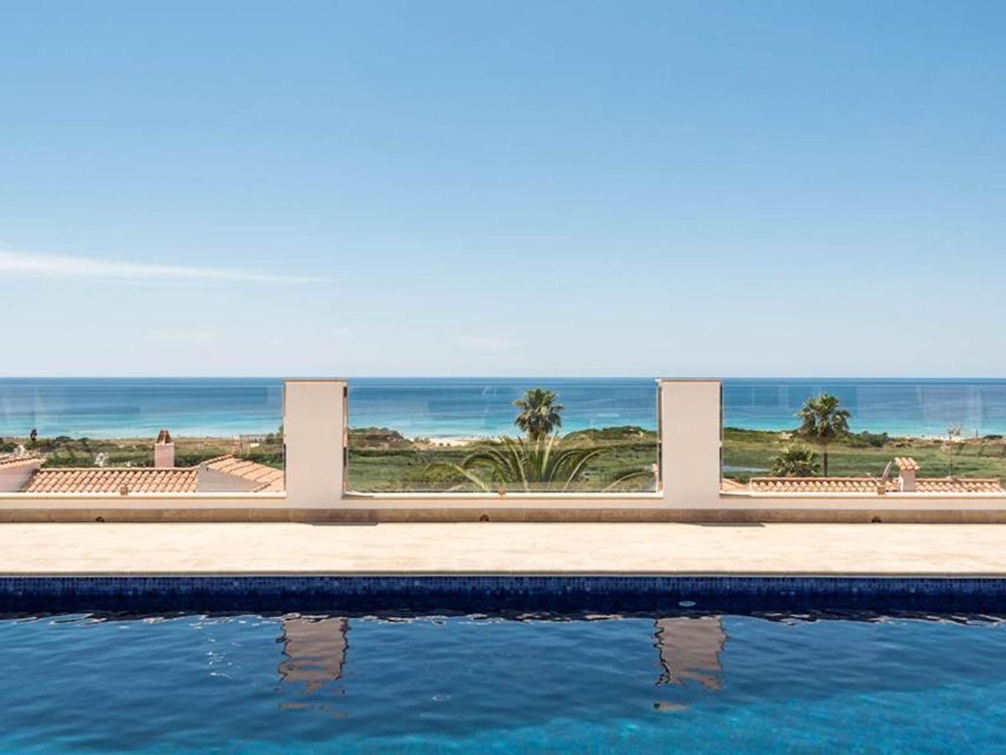 Opulent 5 Bedrooms Alis Panoramic Sea Views Luxurious Interiors Villa *